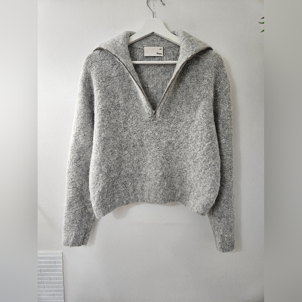 aritzia x Wilfred Free gwyneth sweater - Picture 2 of 8
